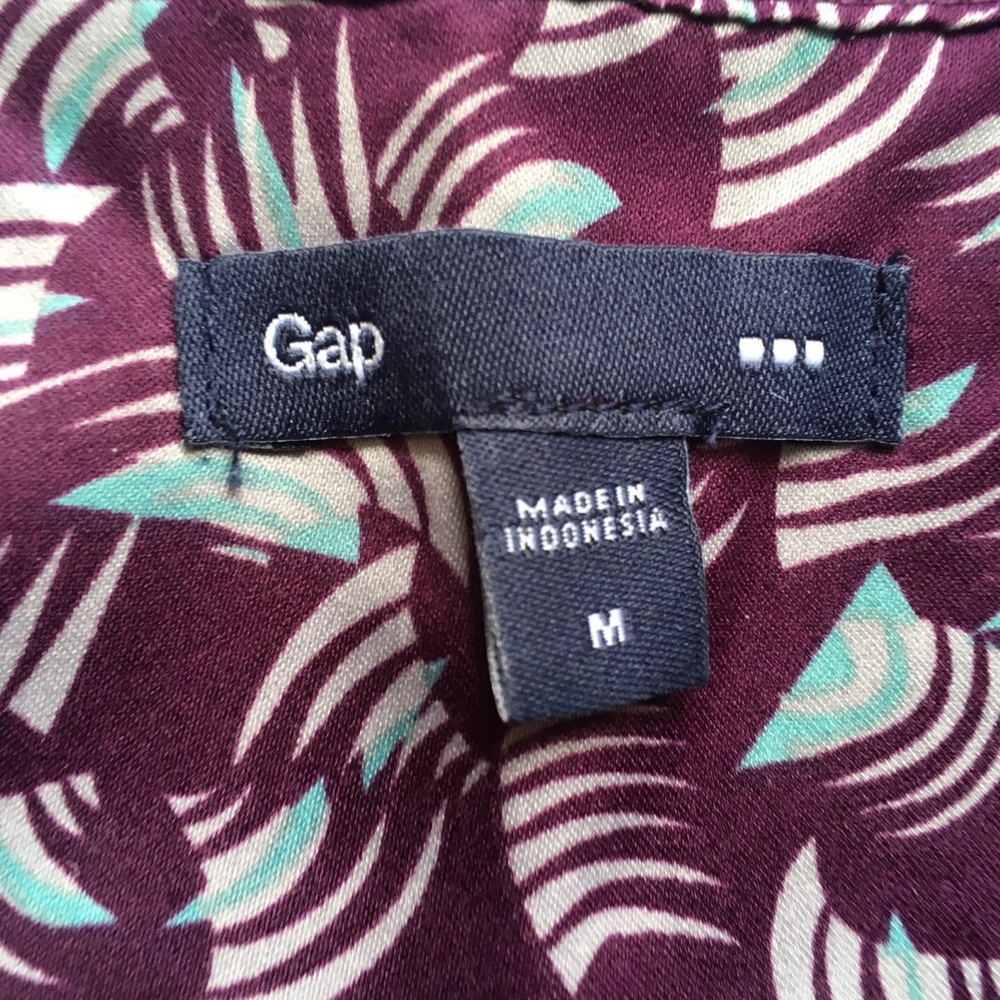 Gap Patterned Sleeveless Top - Picture 4 of 5